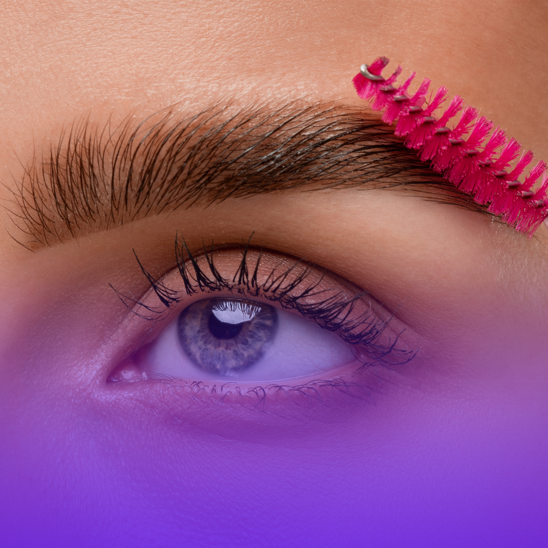 Eyebrows threading and tinting